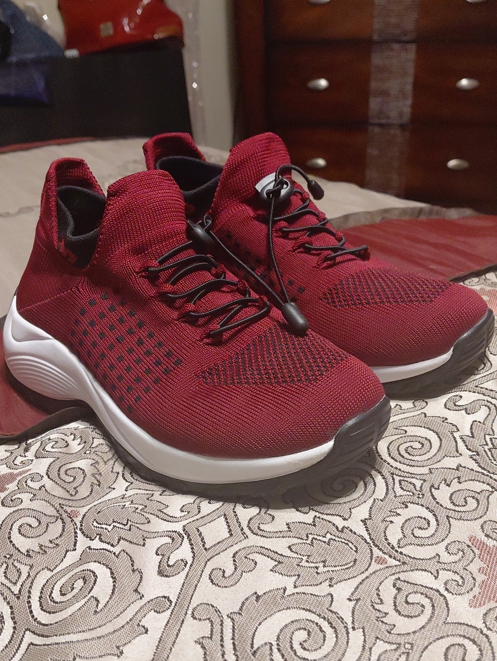 Women's Knit Athletic Sneakers - Burgundy Comfort Lace
